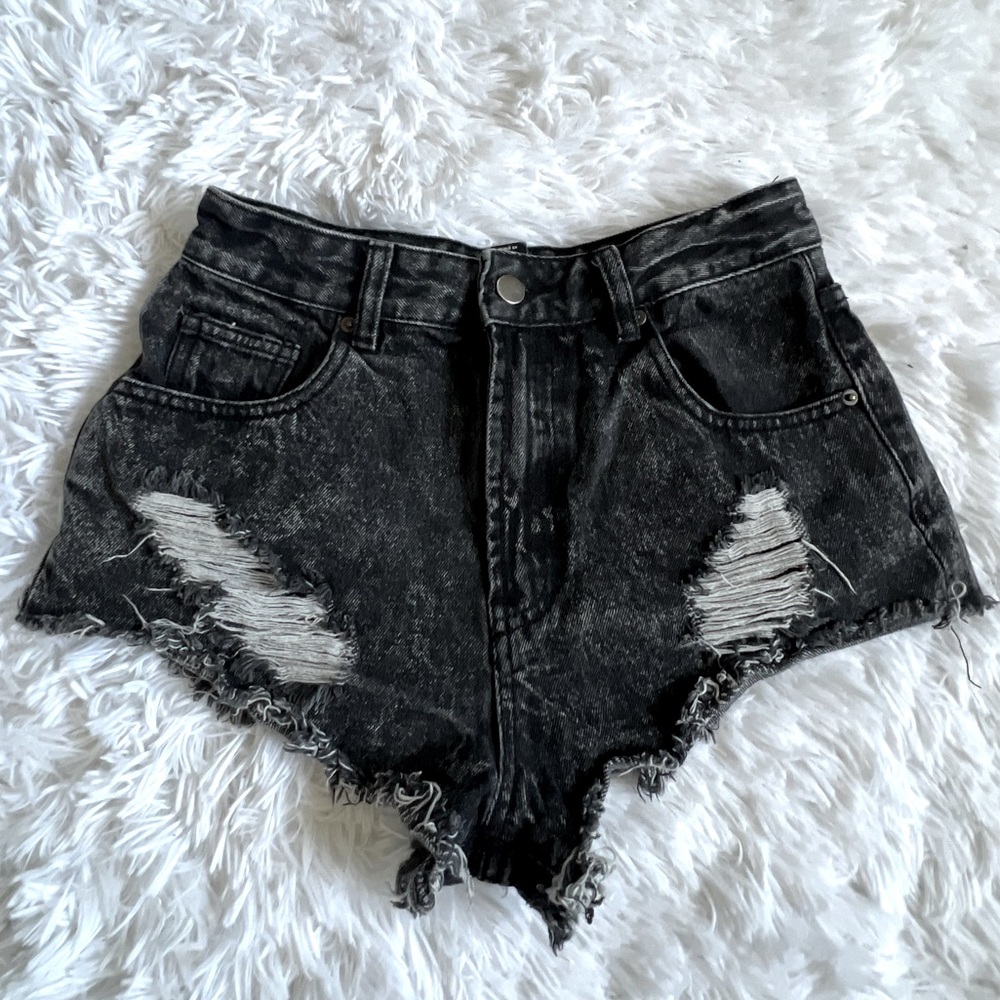 Distressed Black Wash Denim High Waste short shorts Women’s Small